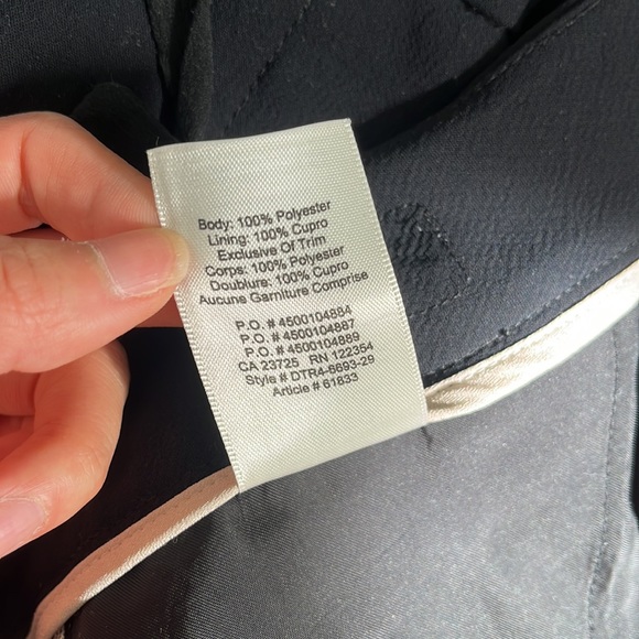 Aritzia Wilfred Black Exergue Shorts - Picture 4 of 4